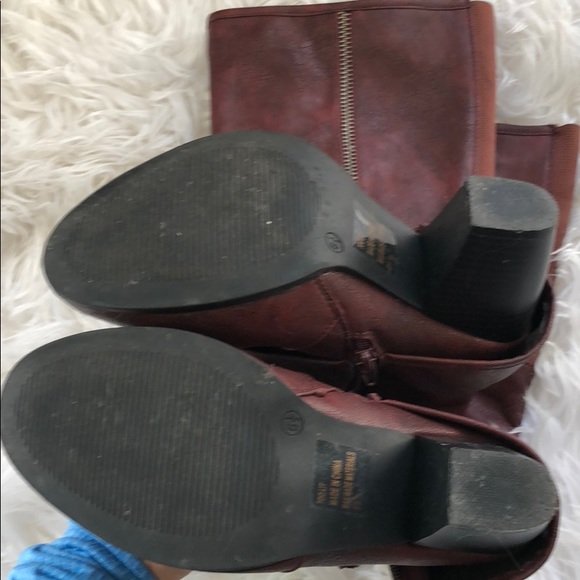 Burgundy Boots 👢 - Picture 4 of 7